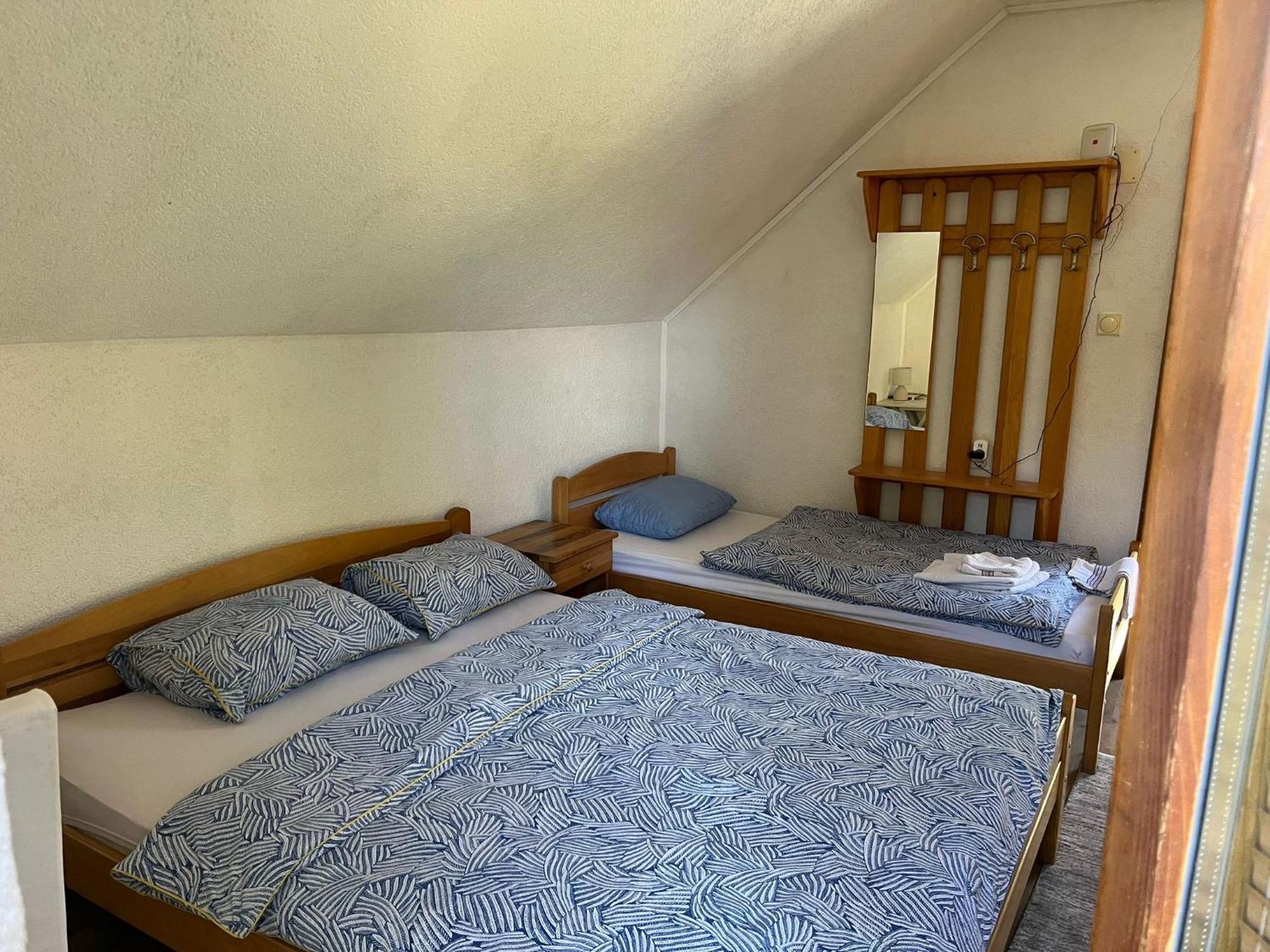 Bed And Breakfast Family Djukic Sipovo Bagian luar foto