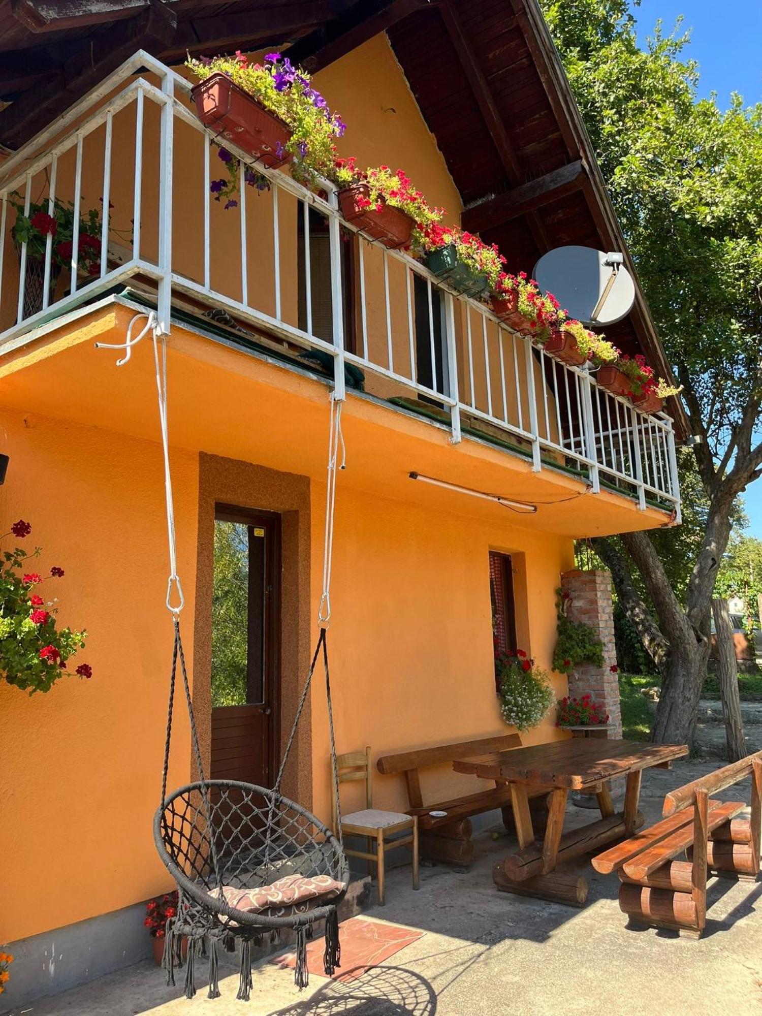 Bed And Breakfast Family Djukic Sipovo Bagian luar foto