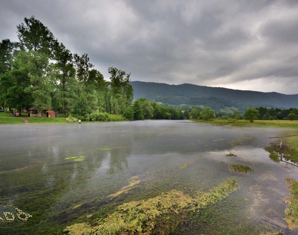 Bed And Breakfast Family Djukic Sipovo Bagian luar foto